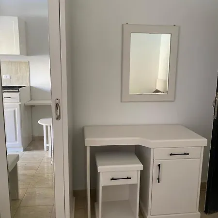 Fully Furnished Studio Infront A Swimming Pool In Tiba Resort Hurghada